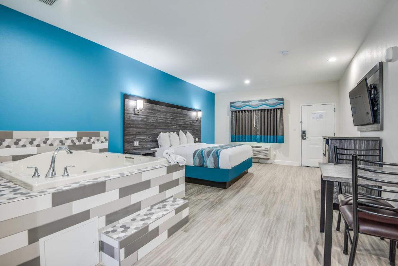 Americas Best Value Inn & Suites Houston At Hwy 6 Exterior foto